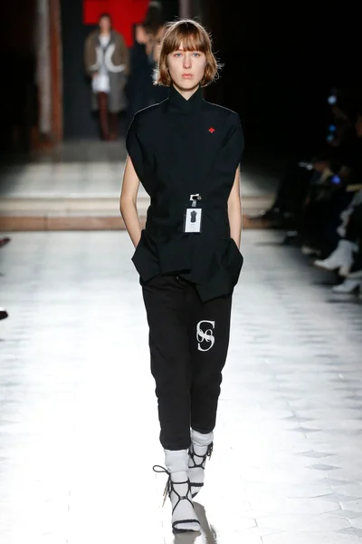 Look 4